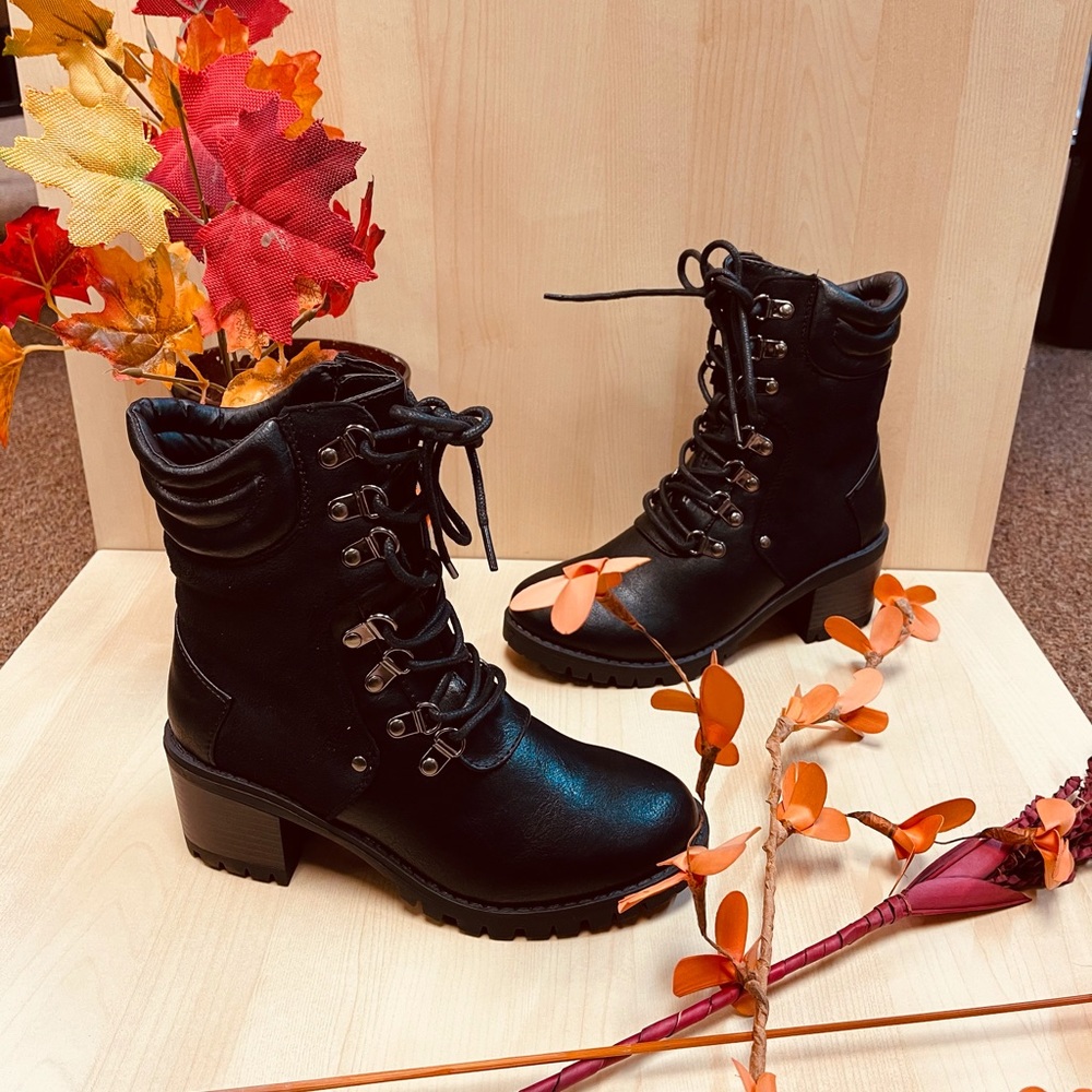 Black combat boot